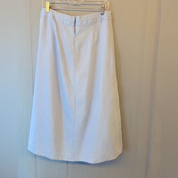 63*. CHEROKEE BRAND Women’s Light Blue Denim A-Line Skirt
Size:6 - Picture 3 of 14